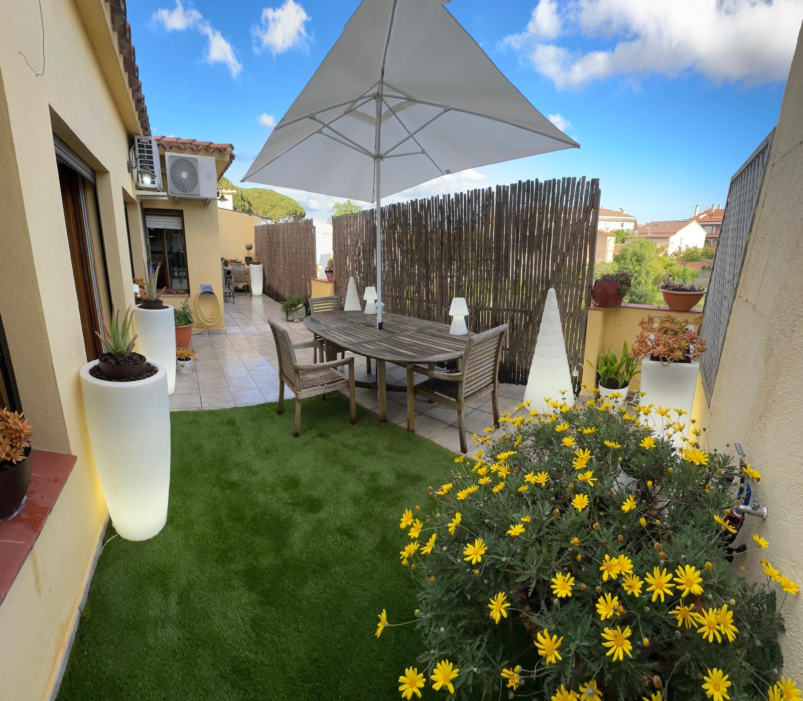 0ab9422d fa18 4ae2 a961 5e40f688ec43